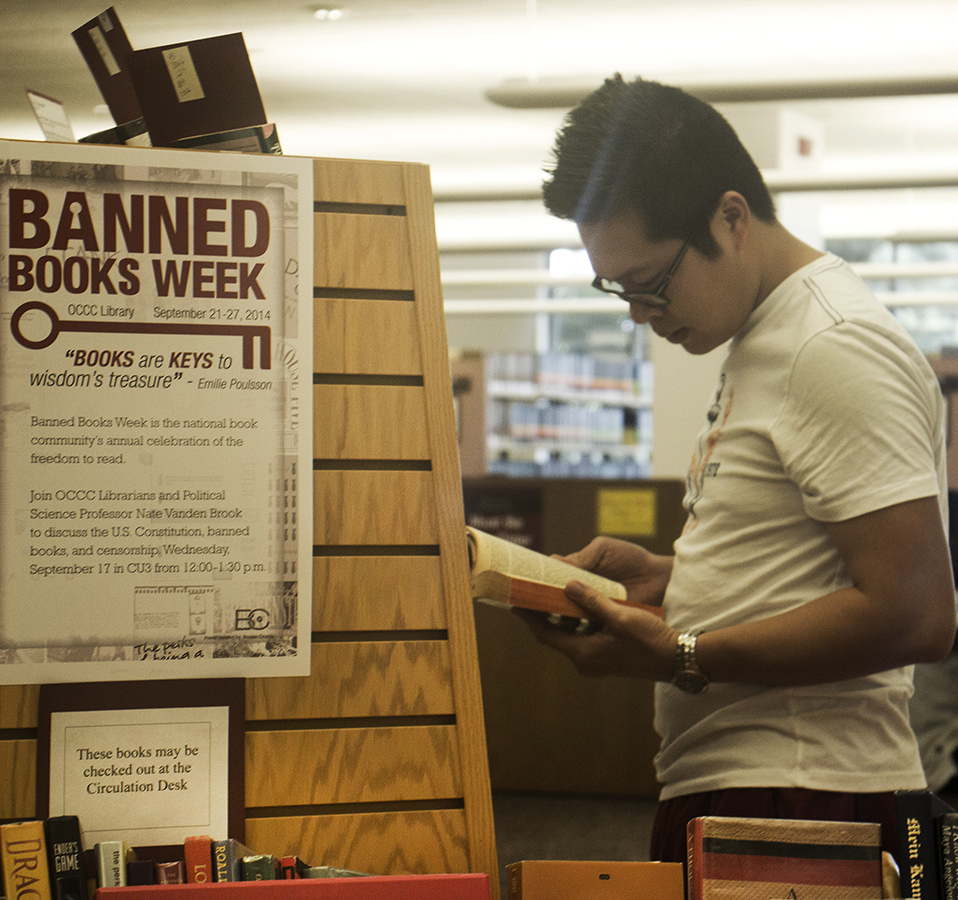 ‘Captain Underpants’ makes banned book list